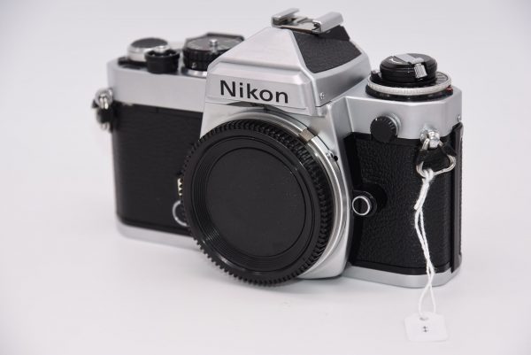 Nikon-FE-body-chrome-4431860 - DSC_0001-min